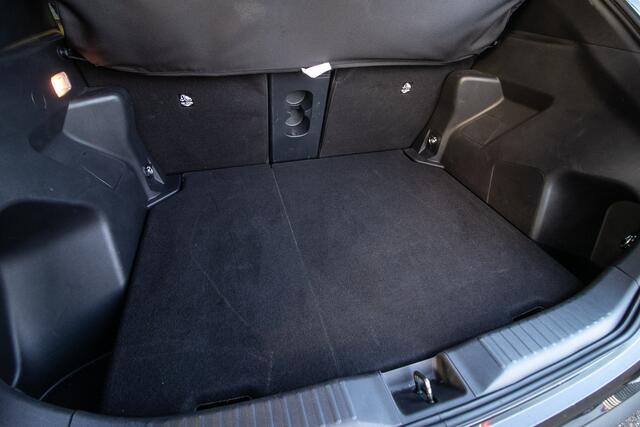 Toyota YARIS Cross 1.5 Hybrid 115 Dynamic - verwarmd stuurwiel, stoelen