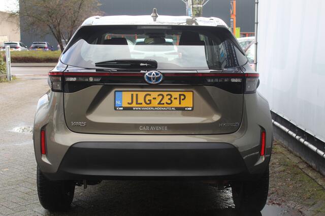 Toyota YARIS Cross 1.5 Hybrid Active Automaat All season banden l Adaptief cruise control l Navi l Apple/Android carplay l Armsteun l Elektrisch inklapbare buitenspiegels l Climate control l Achteruitrijcamera l VDL auto