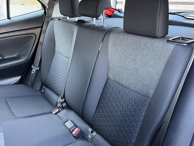 Toyota YARIS Cross 1.5 Hybrid Active Navigatie via Apple Carplay / Android Auto