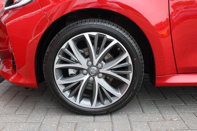 Toyota YARIS 1.5 Hybrid 130 Executive Limited met trekhaak