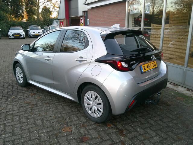 Toyota YARIS 1.5 Hybrid Active Trekhaak Pdc V+A