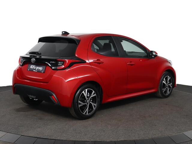 Toyota YARIS 1.5 Hybrid 115 Dynamic | Nieuw uit voorraad leverbaar! | 10 jaar fabrieksgarantie! |