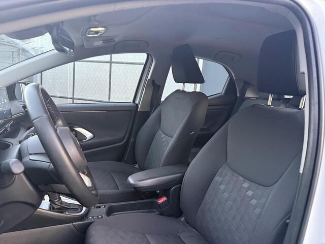 Toyota YARIS 1.5 Hybrid 115 Active | Apple CarPlay & Android auto | Parkeersensoren Achter | Adaptieve Cruise Control |