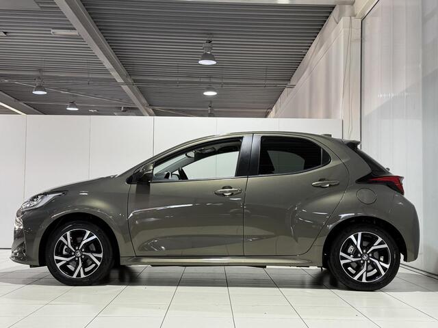 Toyota YARIS 1.5 Hybrid 115 First Edition | Stoelverwarming | Stuurverwarming | Camera | Apple Carplay / Android Auto |