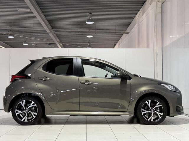 Toyota YARIS 1.5 Hybrid 115 First Edition | Stoelverwarming | Stuurverwarming | Camera | Apple Carplay / Android Auto |