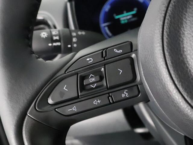 Toyota YARIS 1.5 Hybrid 130 Executive | JBL AUDIO | Stoel & Stuur verwarming | Head up Display |