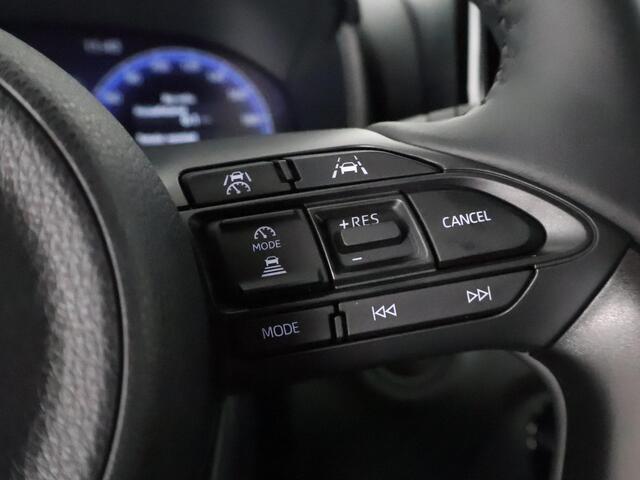 Toyota YARIS 1.5 Hybrid 130 Executive | JBL AUDIO | Stoel & Stuur verwarming | Head up Display |