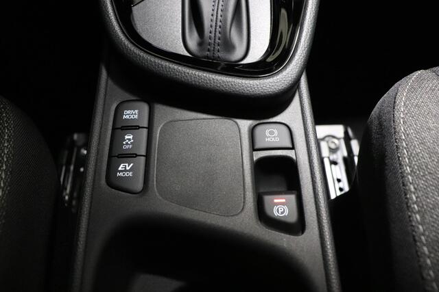 Toyota YARIS Cross 1.5 Hybrid 130 Dynamic, Comfort Pack, BSM, Stoel & Stuur verwarming, Inruilpremie ¤1.000,- !