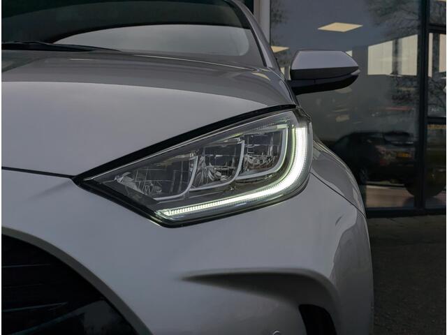 Toyota YARIS 1.5 Hybrid 115 Dynamic Comfort Pack | Stoel- stuurverwarming | PDC V+A | BSM | ACC | Qi-lader