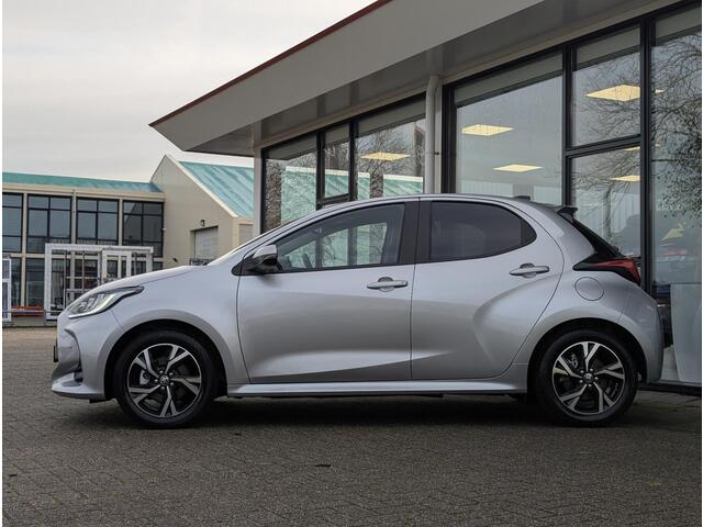 Toyota YARIS 1.5 Hybrid 115 Dynamic Comfort Pack | Stoel- stuurverwarming | PDC V+A | BSM | ACC | Qi-lader