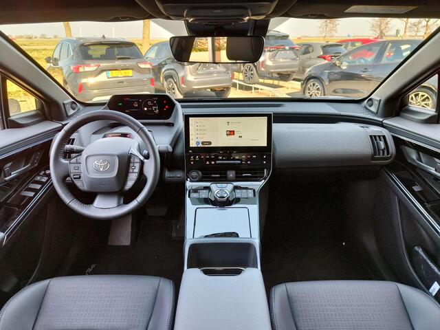 Toyota bZ4X Premium 71 kWh Bi-Tone | Panorama | JBL | Leer | Compleet