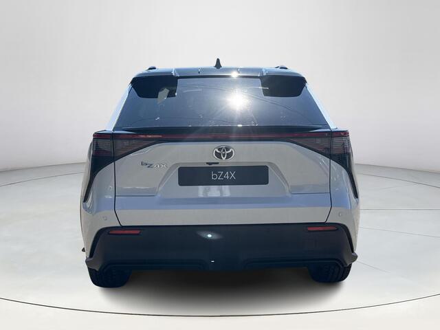 Toyota bZ4X Dynamic 71 kWh **NIEUWE AUTO/ PANORAMADAK/ DIRECT LEVERBAAR**