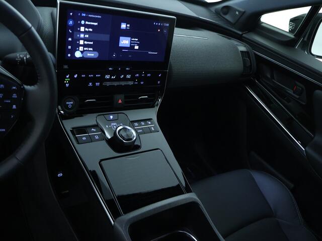 Toyota bZ4X Premium 71 kWh | JBL | Parkeersensoren | Stoel koeling | Dodehoek Ass. | Stoel en stuurwiel verwarmd | 20" velgen