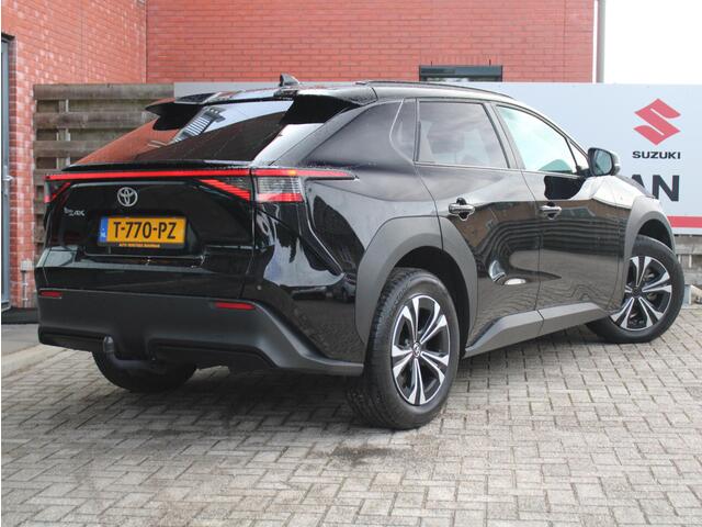 Toyota bZ4X Dynamic 71 kWh Trekhaak, Navigatie, Stoelverwarming, Stuur Verwarmd, Cruise Control Adaptief