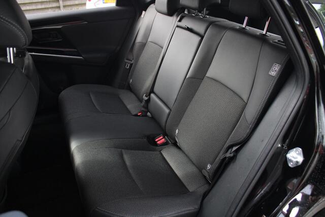 Toyota bZ4X Dynamic 71 kWh Trekhaak, Navigatie, Stoelverwarming, Stuur Verwarmd, Cruise Control Adaptief