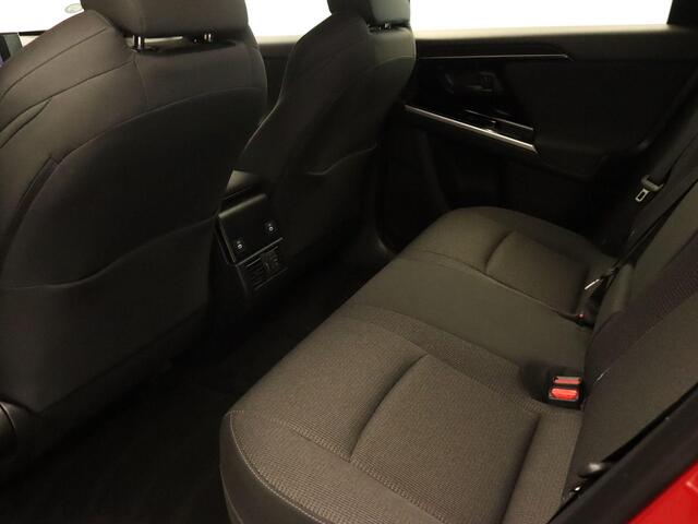 Toyota bZ4X Active 71 kWh SOH 97.9%!! - ORIGINEEL NEDERLANDSE AUTO - TREKHAAK (TREKGEWICHT 750 KG) - ADAPTIEVE CRUISE CONTROL - APPLE CARPLAY/ANDROID AUTO - CLIMATE CONTROL - NAVIGATIE FULL MAP - CAMERA - KEYLESS ENTRY/START