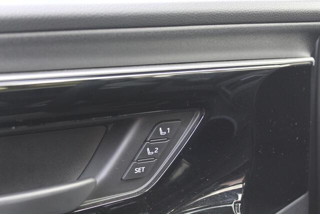 Toyota bZ4X Premium 71 kWh 3-fase Bi-Tone | Rijklaar | Panoramadak | Leder | Memory | LED | 360 Camera | JBL