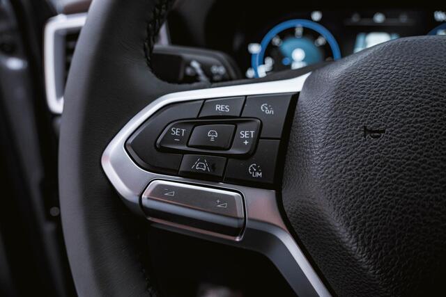 Volkswagen AMAROK 3.0 TDI V6 240PK 4-Motion Aventura IQ LED | Side Steps | Elek Rolkoffer | 2-zits. |