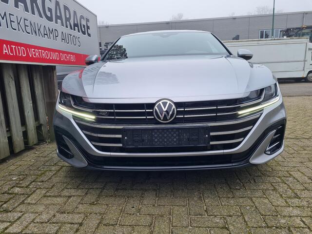 Volkswagen Arteon Shooting Brake 1.4 TSI eHybrid R-Line Business+ 18"/Trekhaak/Standkachel/Stoelverwarming v+a/LED+/Camera/PDC v+a/Dynamic Chassis/Apple Carplay & Android Auto