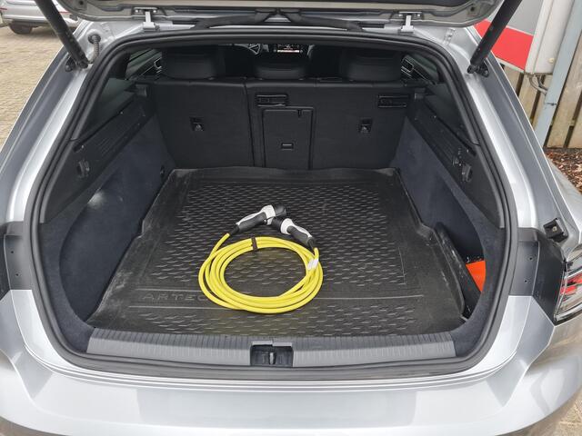 Volkswagen Arteon Shooting Brake 1.4 TSI eHybrid R-Line Business+ 18"/Trekhaak/Standkachel/Stoelverwarming v+a/LED+/Camera/PDC v+a/Dynamic Chassis/Apple Carplay & Android Auto