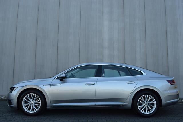 Volkswagen Arteon 1.5 TSi LED | Full Map Navi | Sportstoelen | Trekhaak | Camera | 17 Inch LMV