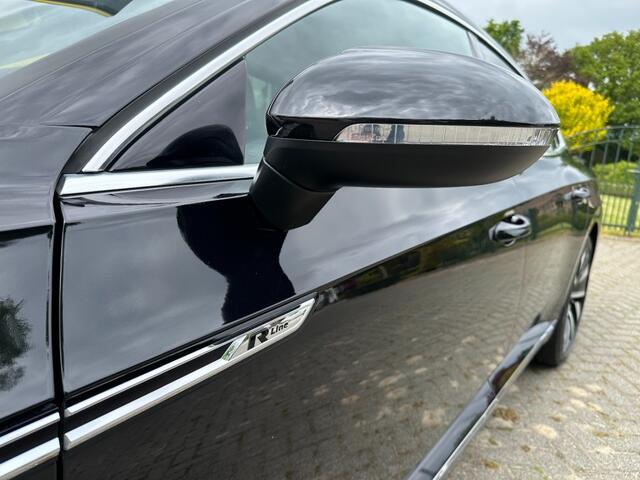 Volkswagen Arteon 1.5 TSI DSG7 Business R Pano / Keyless / Virtual