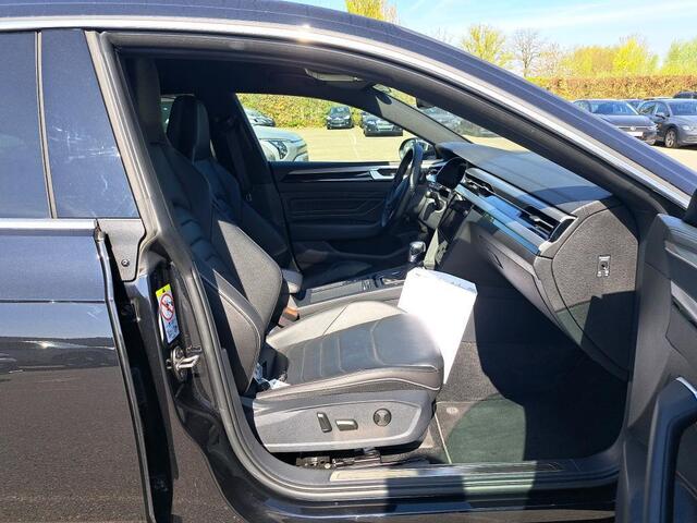 Volkswagen Arteon Shooting Brake 1.4 TSI eHybrid R-Line Business+ | PHEV | 218 Pk | Leder | Area View | Trekhaak |