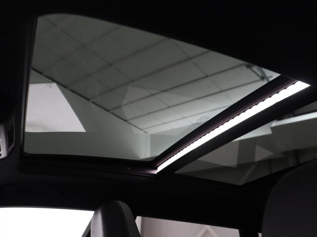 Volkswagen Arteon 1.4 TSI eHybrid R-Line | Panoramadak | Leder | Head-Up | Stoelverwarming | 360 Camera | Matrix LED | Massage | Park Assist | Sportstoelen | Keyless | Achterbankverwarming | Carplay | PHEV