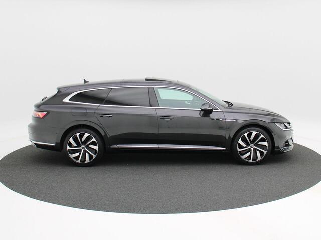 Volkswagen Arteon Shooting Brake 1.4 TSi 218 Pk Automaat eHybrid R-Line Business+ | Head-Up | Full LED | 360° Camera | Trekhaak | Panorama Dak | Stoel en Stuur Verwarming | Elektrische Achterklep | Carplay | Navigatiesysteem | Climate Control | 19 Inch | 69.579 Km!!