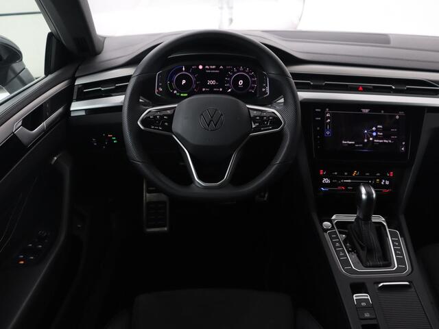 Volkswagen Arteon 1.4 eHybrid R Line | Trekhaak | Leder/Alcantara | Massage | Camera | Adaptive cruise | Achterbankverwarming | Virtual Cockpit | Matrix LED | Carplay | Navigatie | PHEV | Plug In