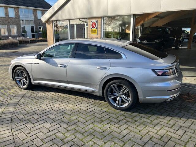Volkswagen Arteon 1.4 TSI e-Hybrid R-Line Bns+
