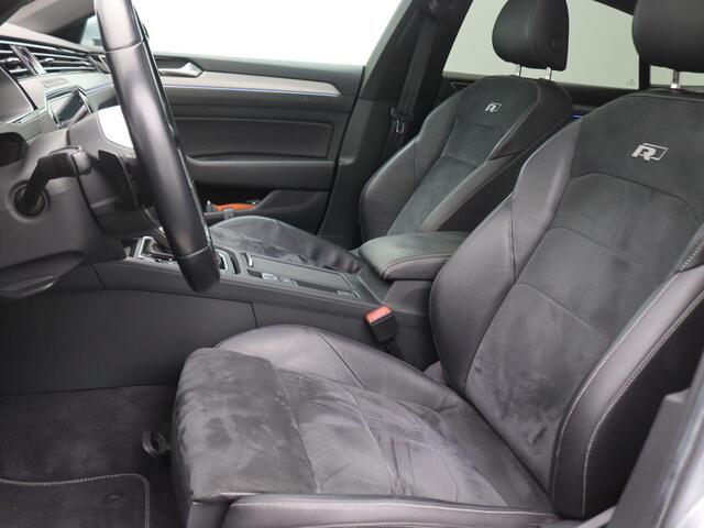 Volkswagen Arteon 1.5 TSI Business R 150PK DSG Pano-Schuifdak, Trekhaak, Achterruitrijcamera, Stoelverwarming, Adaptieve Cruise Control, Keyless, Virtual Cockpit, Elektr. Achterklep, Navigatie, 19" LM Velgen