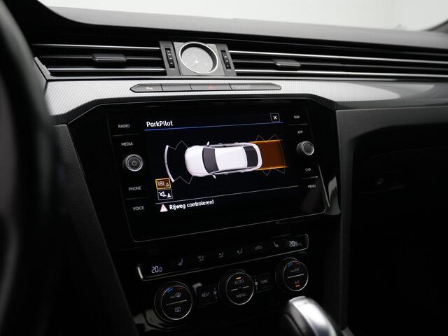 Volkswagen Arteon 2.0 TSI 272 pk DSG 4Motion Business R / R-Line | Panoramadak | Trekhaak | Adaptief onderstel | Leder/alcantara