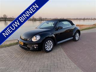 volkswagen-beetle-(new)-cabriolet-1
