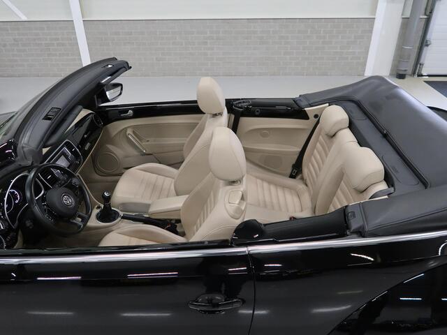 Volkswagen BEETLE (NEW) Cabriolet 1.2 TSI Design BMT Beige Leer Stoelverwarming Airco-ecc PDC 17 inch Circle Black sportvelgen Cruisecontrol Windscherm Boekjes Zeer nette staat Elektrische kap