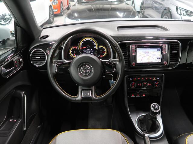 Volkswagen BEETLE (NEW) 1.4 TSI Dune Panoramadak Navigatie Xenon LED App connect White Silver met. Boekjes aanwezig Cruise control 18 inch Stoelverwarming Airco-ecc