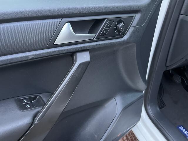 Volkswagen CADDY 1.4 TGI L1H1 EcoFuel Aardgas/Benzine Airco Cruise controle Trekhaak 1300kg Kastinrichting Telefoonverbinding 2-Persoons Navigatiesysteem Parkeersensoren achter