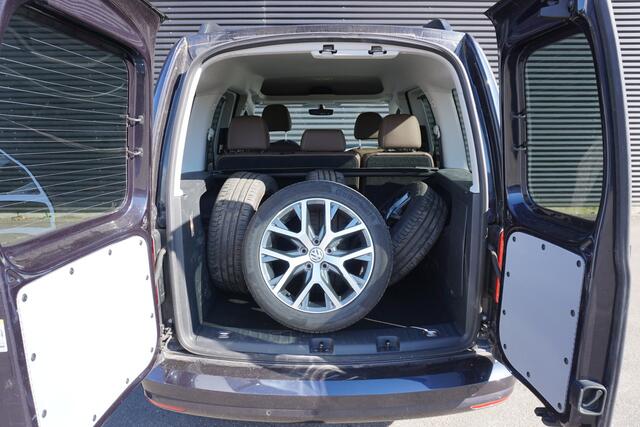 Volkswagen CADDY 1.4 TSI | 126 PK AUT | Climatronic | ACC | Camera | Navi | Stoelverwarming | Park Assist