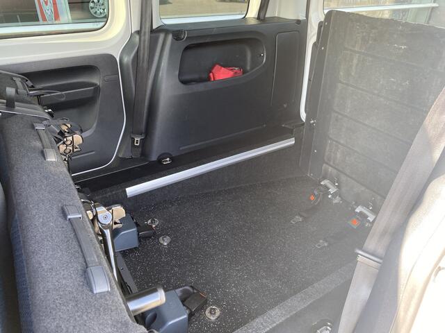 Volkswagen CADDY 3+1 Rolstoelauto 1.4 TSI Comfortline (Mooie sportieve 5+0 of 3+1 Rolstoelauto!)