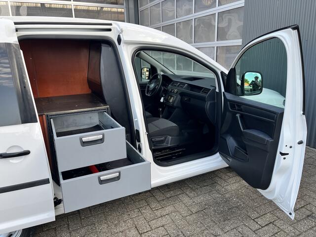 Volkswagen CADDY 2.0 TDI L1H1 2x Schuifdeur Airco Cruise controle Trekhaak 1400kg trekgewicht Telefoon verbinding kastinrichting Ladekasten 1e eigenaar 2-Persoons Euro 6