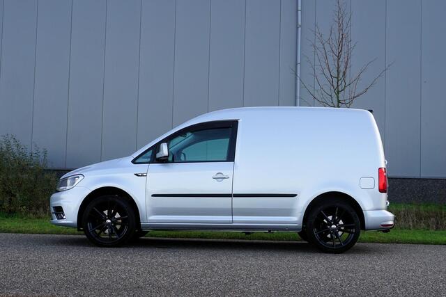Volkswagen CADDY 2.0 TDI L1H1 BMT Highline in Topstaat |EURO6 |BPM vrij |Liefhebbersauto |Airco |Cruise |Trekhaak |2 sets velgen |Met historie |Schuifdeur |Parkeersensoren