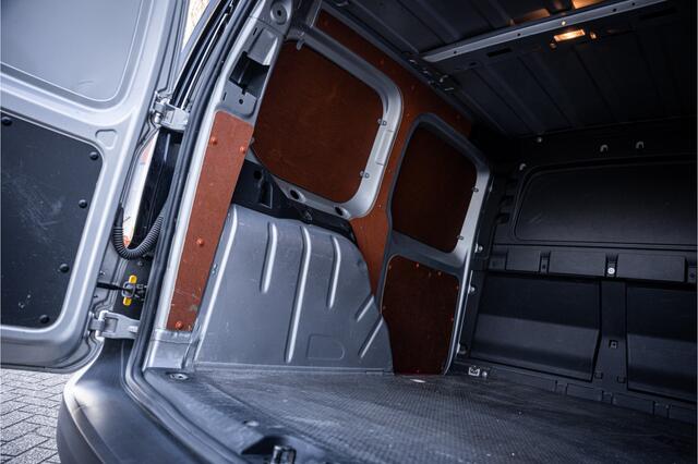 Volkswagen CADDY Cargo 2.0 TDI Economy Business ** Trekhaak ** Economy Business Plus Cruise control ** Climatic ** Vloer & Wand bekleding