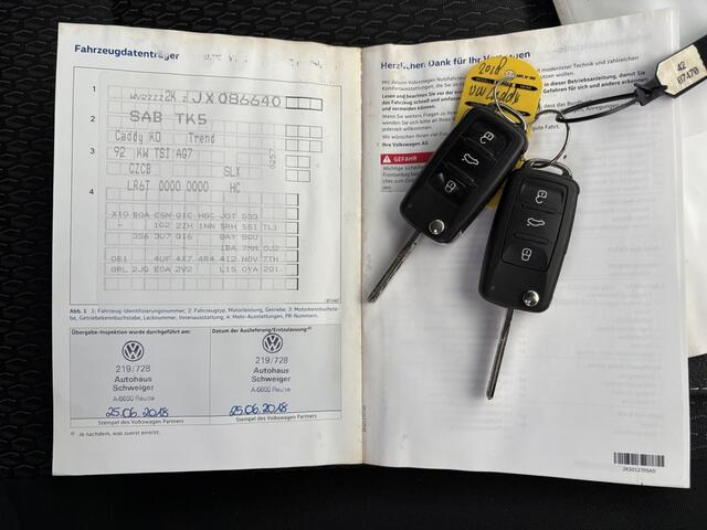 Volkswagen CADDY Combi 1.4 TSI Trendline 92kw DSG Life 5 pers. ( Navigatie, trekhaak , Adaptive Cruise Control) RIJKLAARPRIJS!