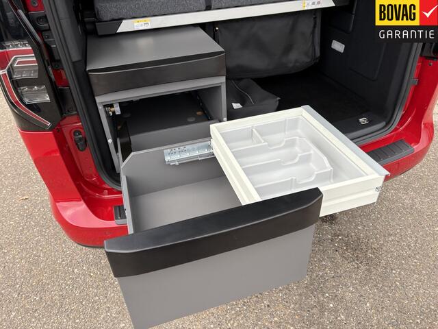 Volkswagen CADDY MAXI 1.5 TSI 5p CALIFORNIA Tiny Camper DSG ( Standkachel, Bed, Led verlichting, Navigatie, Trekhaak) RIJKLAARPRIJS!