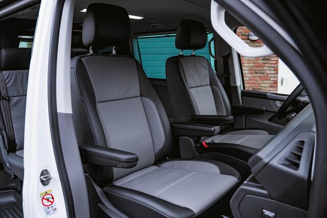 Volkswagen CARAVELLE T6.1 Caravelle 204pk Highline 4-MOTION DSG L2H1 ACC | LED | Leder | Side Assist | ELEKT.KLEP | 4X4