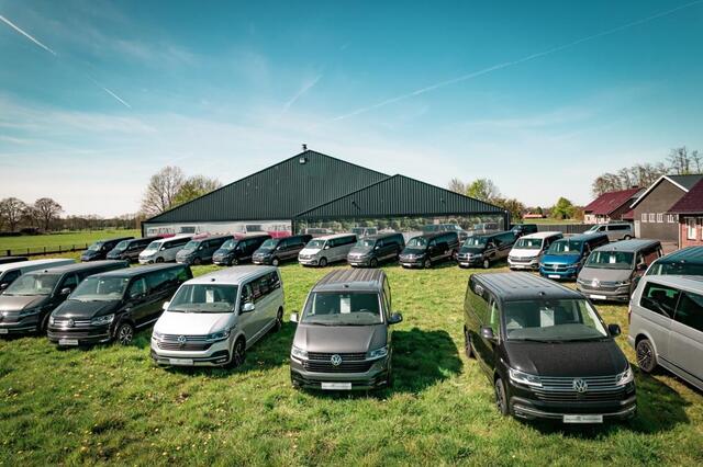 Volkswagen CARAVELLE T6.1 2.0 TDI 204 PK DSG L2H1 A-KLEP ACC | LED | Leder | Side Assist | Privacy glass |
