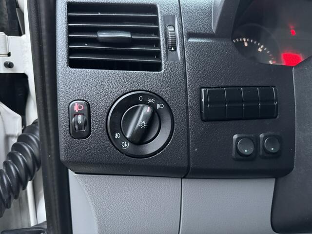 Volkswagen CRAFTER 2.0 TDI Maxi Kipper 3500kg trekgewicht Euro 6 Airco Cruise controle 6-Persoons Telefoonverbinding Gereedschapskist Kieper Open laadbak Pick-up Bpm vrij