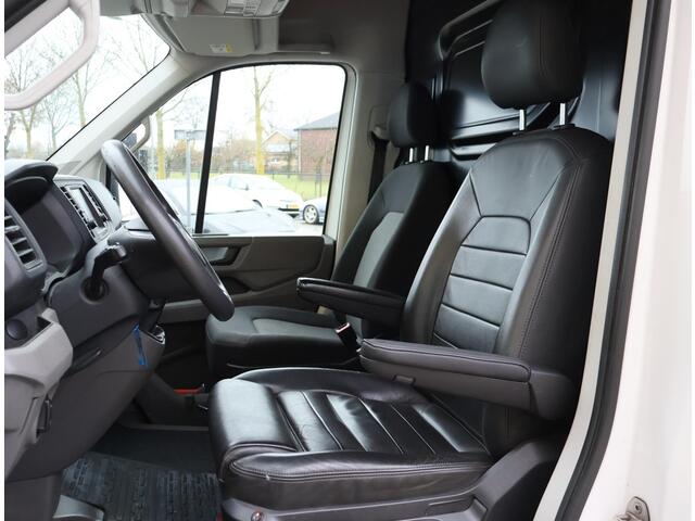 Volkswagen CRAFTER 35 2.0 TDI 140 PK L3H3 + 3000 KG TREKHAAK + NAVIGATIE / CAMERA / DAB / APPLE CARPLAY
