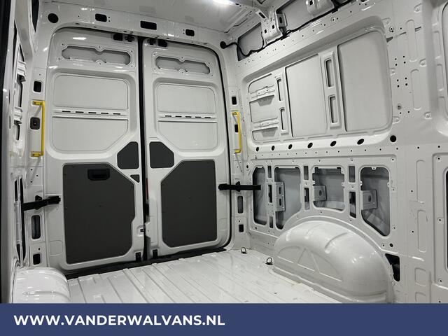 Volkswagen CRAFTER 2.0 TDI 141pk L3H3 L2H2 Euro6 Airco | Camera | Apple Carplay Android Auto, Cruisecontrol