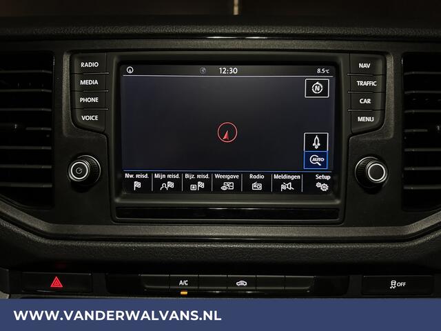 Volkswagen CRAFTER 2.0 TDI 141pk L3H3 L2H2 Euro6 Airco | Navigatie | Apple Carplay | Cruisecontrol Android Auto, Bijrijdersbank, 3000kg trekvermogen